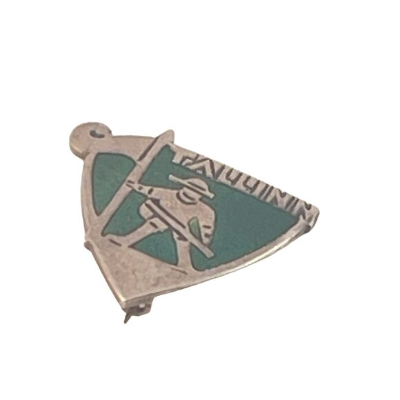 Tallin Estonia Vintage Pin Badge Soviet Era Green Enamel Silver Tone Metal Colle - Picture 3 of 5